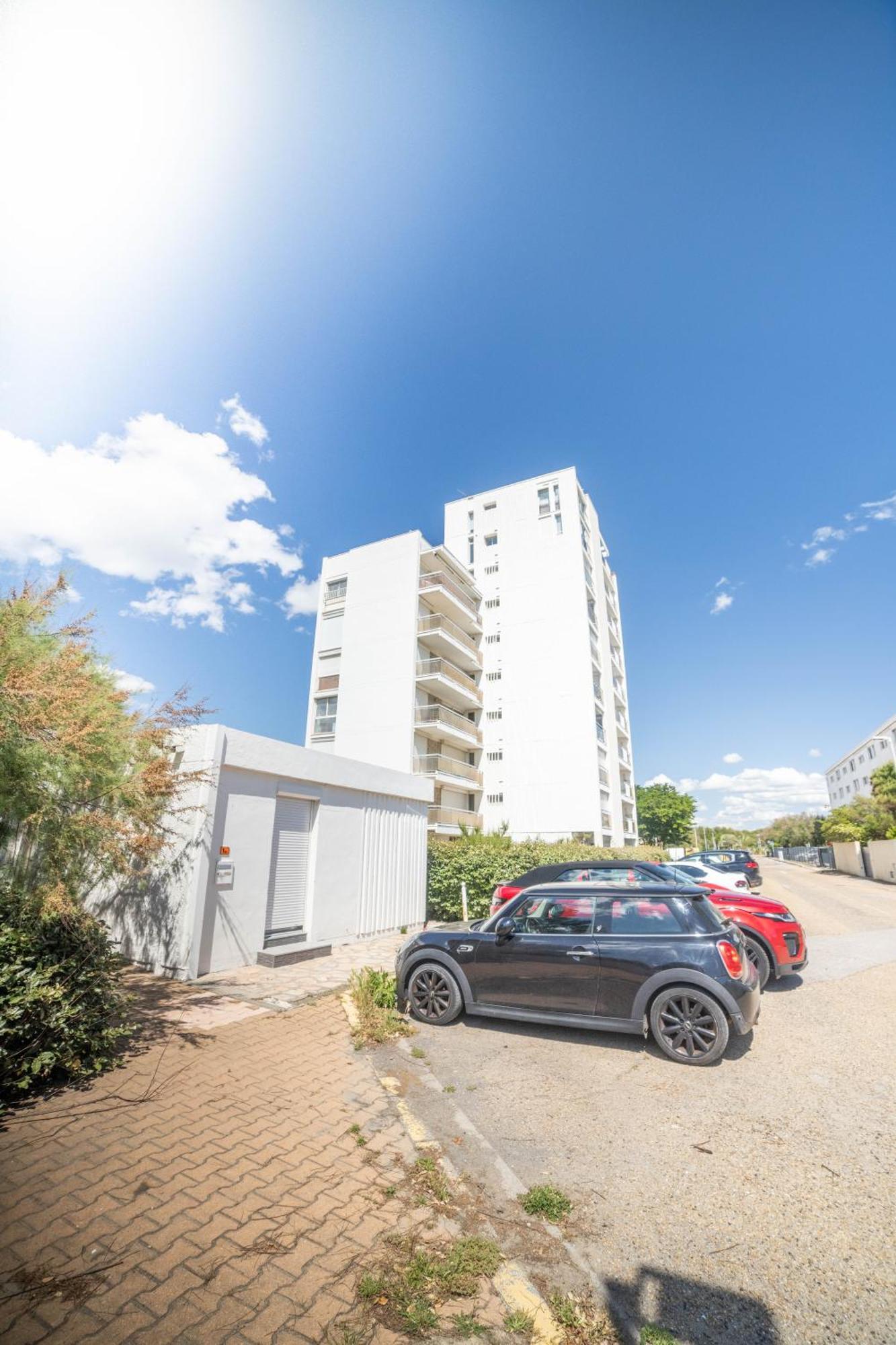 Le Calderini Appart - Face Plage Wifi Et Park Gratuit Calme - Resid Le Surcouf -Top Pros Servicesconciergerie La Grande Motte Exterior photo